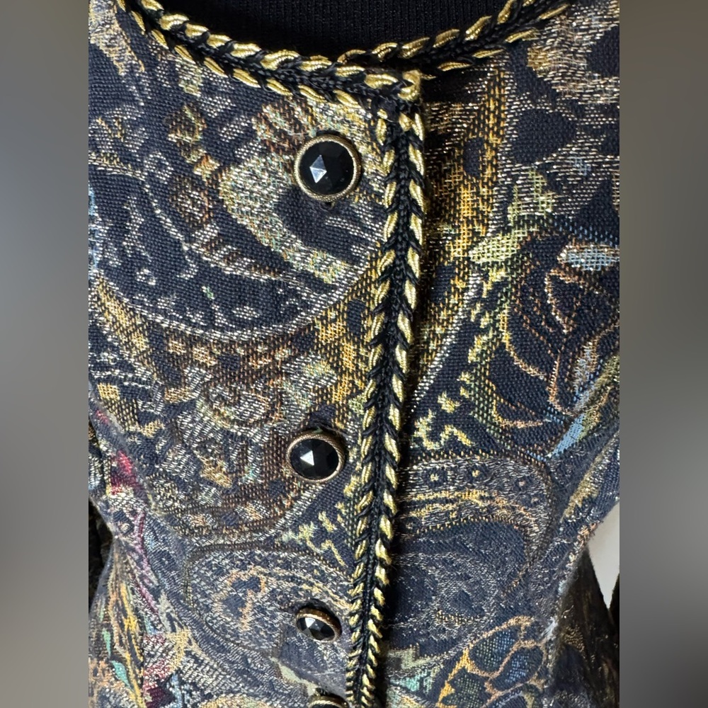 Vintage Cachet Blazer with Gold and Blue Tones - Picture 3 of 5